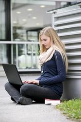 Paracelsus Medizinische Privatuniversität - Pflegewissenschaft Online