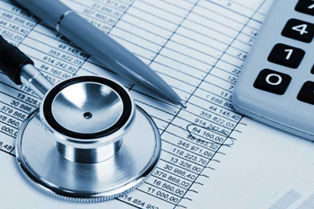 Stethoskop auf Tabelle