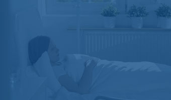 Palliativpflege teaser Patientin liegt im Bett